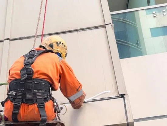 Yello metal structure